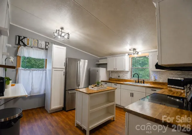 Photo 3 of Single family home for sale at 7 Warblers Nest, Swannanoa, NC 28778 | MLS# 4403339 | Listing updated on 2026-08-11
