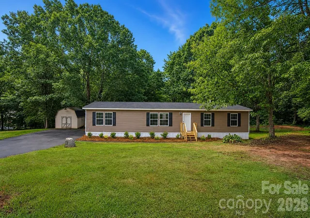 Homes for sale in Clover, SC | 1185 Galway Ln, Clover, SC 29710 | MLS# 4403351