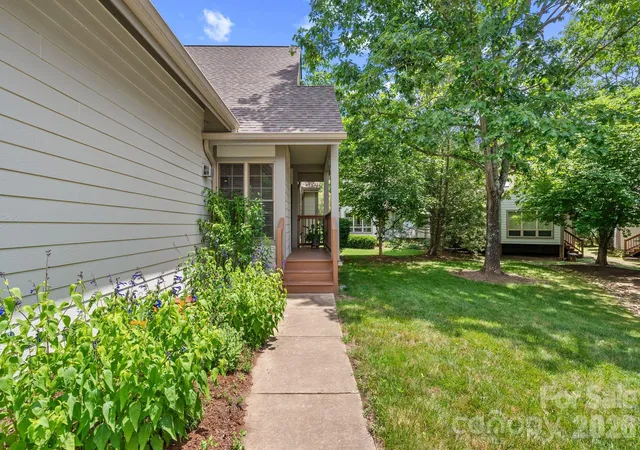 Photo 2 of Condo for sale at 62 Pinnacle Point, Asheville, NC 28805 | MLS# 4403361 | Listing updated on 2026-08-18