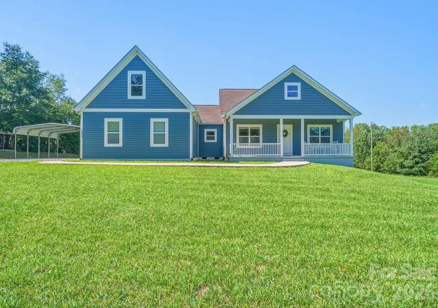 Photo 3 of Single family home for sale at 3154 NE 43rd Avenue, Hickory, NC 28601 | MLS# 4403362 | Listing updated on 2026-09-21