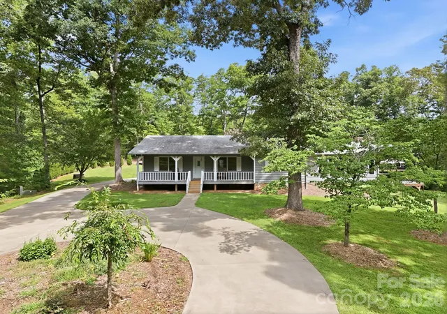Photo 2 of Single family home for sale at 798 Worley Rd, Marion, NC 28752 | MLS# 4403363 | Listing updated on 2026-07-21