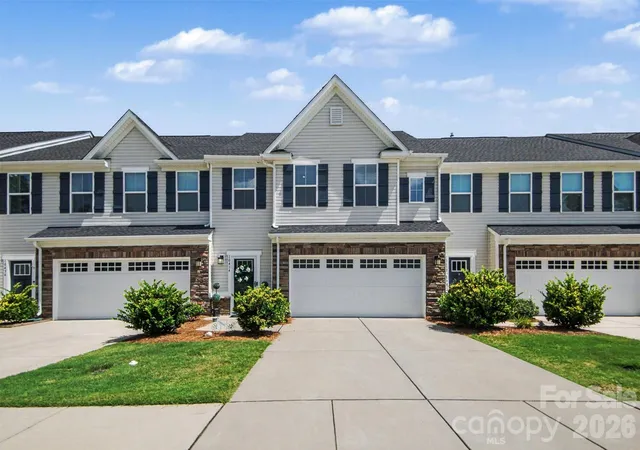 1st image of 10434 Dalton Woods Ct Nw, Huntersville, NC 28078 | MLS# 4403366