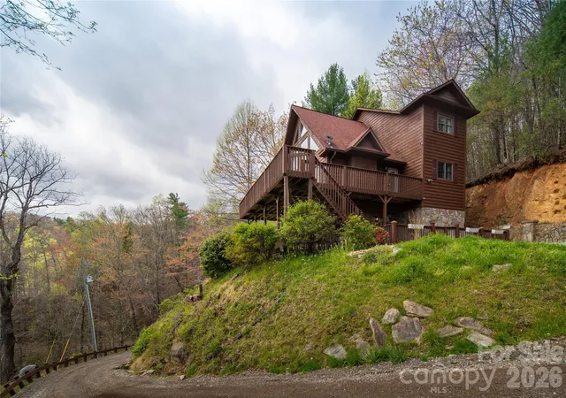 Photo 3 of Single family home for sale at 6006 Waterfalls Rd, Lenoir, NC 28645 | MLS# 4403385 | Listing updated on 2026-09-08