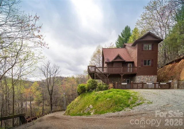 Photo 4 of Single family home for sale at 6006 Waterfalls Rd, Lenoir, NC 28645 | MLS# 4403385 | Listing updated on 2026-09-08