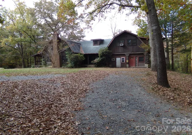 Photo 2 of Single family home for sale at 627 Bolick Rd, Fort Mill, SC 29707 | MLS# 4403407 | Listing updated on 2026-07-14