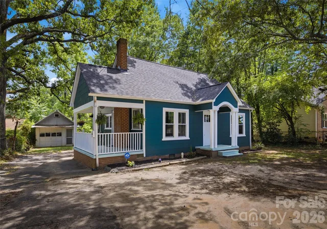 1st image of 1909 2nd Ave Sw, Hickory, NC 28602 | MLS# 4403409