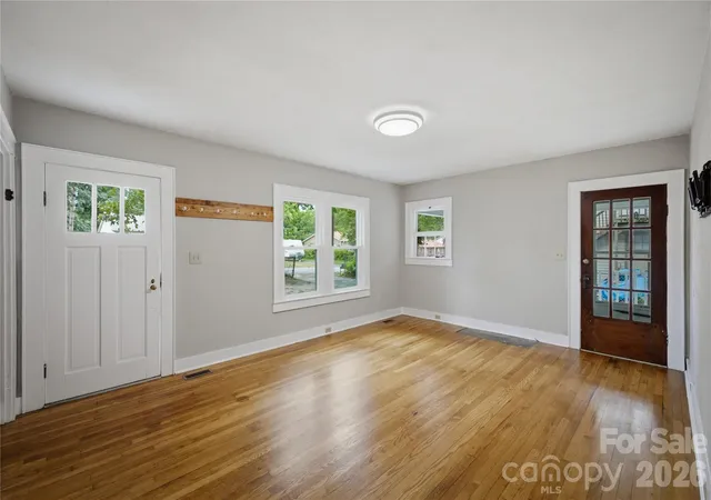 5th image of 1909 2Nd Ave Sw, Hickory, NC 28602 | MLS# 4403409