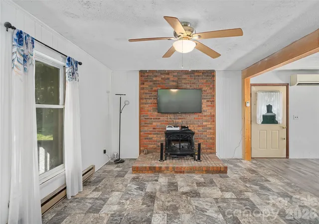 Homes for sale in Spruce Pine, NC | 115 Hollifield St, Spruce Pine, NC 28777 | MLS# 4403417