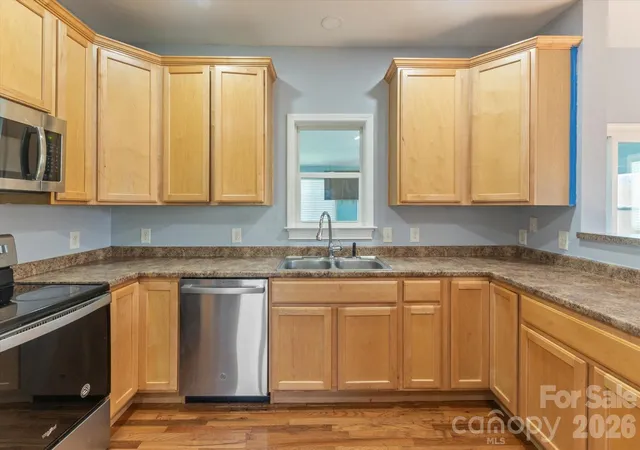 Photo 5 of Single family home for sale at 84 Poplar St, Brevard, NC 28712 | MLS# 4403421 | Listing updated on 2026-07-26