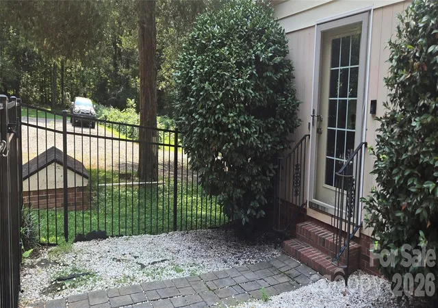 Photo 1 of Single family home for sale at 2593 Hickory Hwy, Statesville, NC 28677 | MLS# 4403429 | Listing updated on 2026-09-17