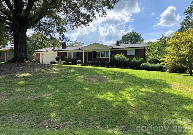 Photo 1 of Single family home for sale at 315 Tiffany St Nw, Concord, NC 28027 | MLS# 4403437 | Listing updated on 2026-09-18