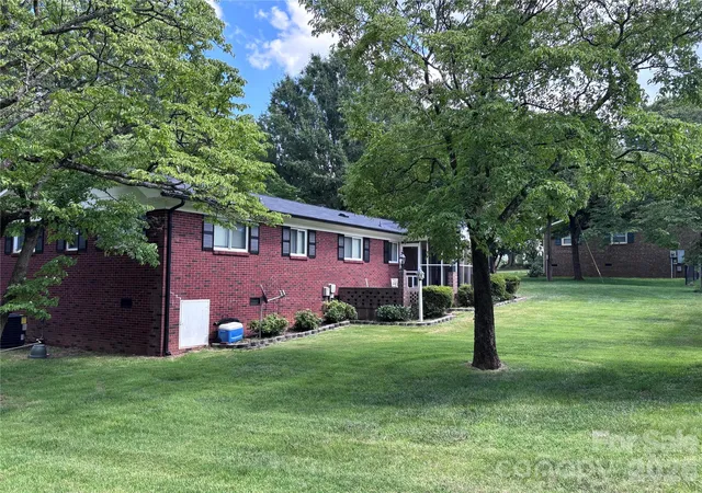 Photo 2 of Single family home for sale at 315 Tiffany St Nw, Concord, NC 28027 | MLS# 4403437 | Listing updated on 2026-09-18