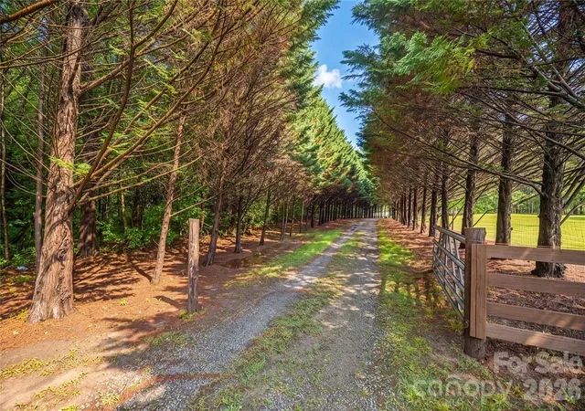 Photo 2 of Single family home for sale at 3323 Sadler Rd, Alexis, NC 28006 | MLS# 4403471 | Listing updated on 2026-09-25