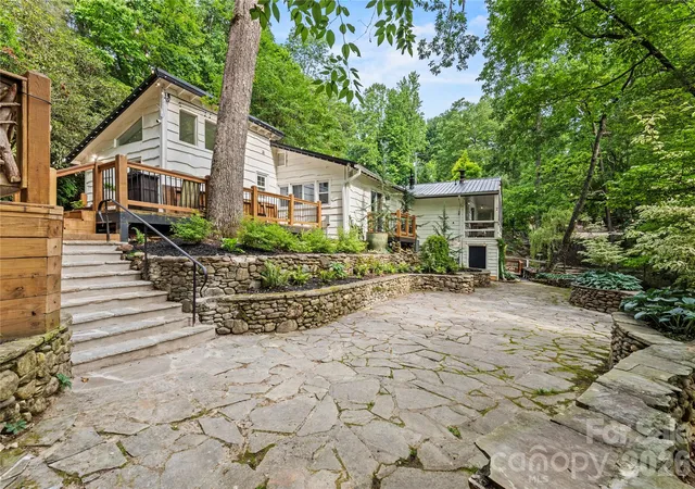 5th image of 125 Little Willow Cir, Hendersonville, NC 28739 | MLS# 4403476