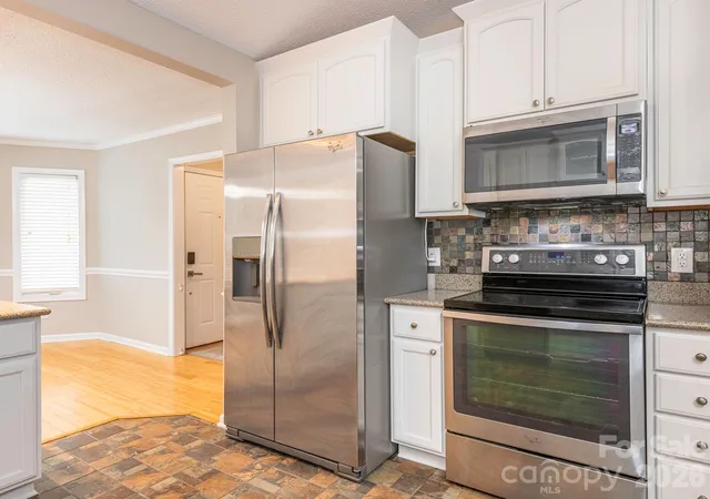 Photo 3 of Sale Pending at 1005 Kenilworth Ct NW, Concord, NC 28027 | MLS# 4403489 | Listing updated on 2026-09-19
