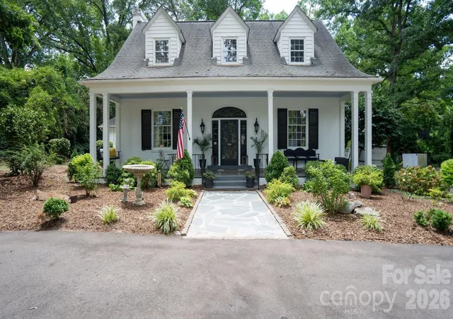 Photo 2 of Single family home for sale at 1208 E Franklin St, Monroe, NC 28112 | MLS# 4403493 | Listing updated on 2026-09-22