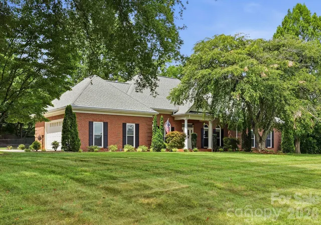 Photo 1 of Single family home for sale at 145 Baymount Dr, Statesville, NC 28625 | MLS# 4403501 | Listing updated on 2026-09-04