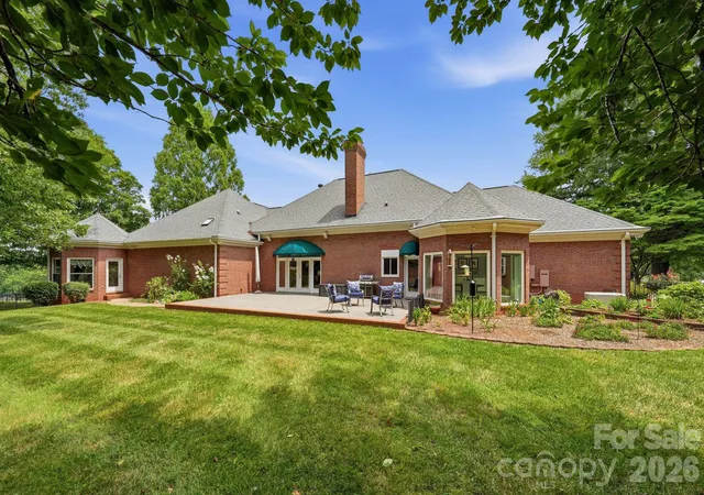 Photo 3 of Single family home for sale at 145 Baymount Dr, Statesville, NC 28625 | MLS# 4403501 | Listing updated on 2026-09-04