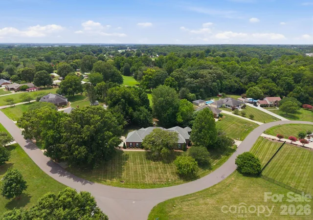 Photo 4 of Single family home for sale at 145 Baymount Dr, Statesville, NC 28625 | MLS# 4403501 | Listing updated on 2026-09-04