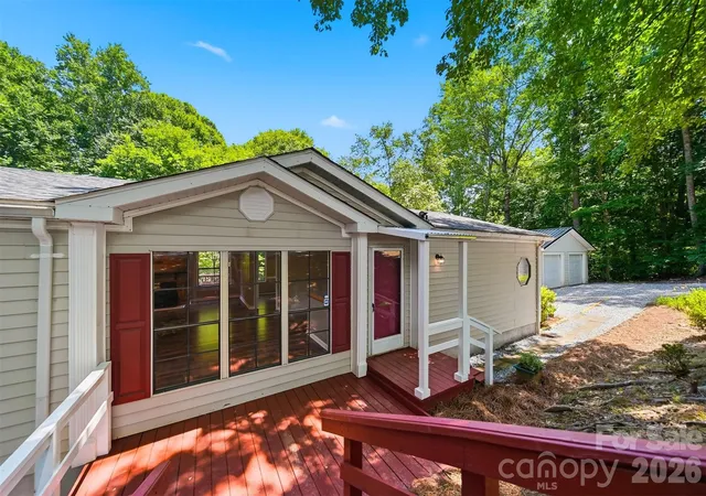 Photo 2 of Single family home for sale at 4944 Largo Ct, Conover, NC 28613 | MLS# 4403514 | Listing updated on 2026-09-17