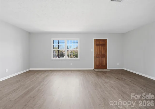 5th image of 414 7Th St Ne, Hickory, NC 28601 | MLS# 4403533
