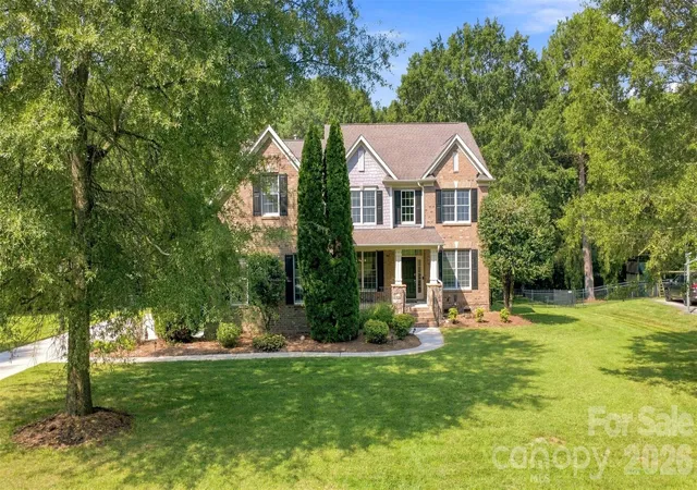 Photo 1 of Single family home for sale at 3013 Groves Edge Ln, Waxhaw, NC 28173 | MLS# 4403547 | Listing updated on 2026-09-17