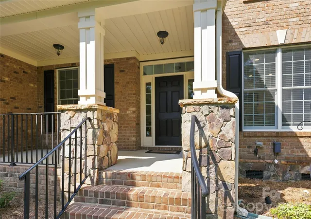 Photo 3 of Single family home for sale at 3013 Groves Edge Ln, Waxhaw, NC 28173 | MLS# 4403547 | Listing updated on 2026-09-17