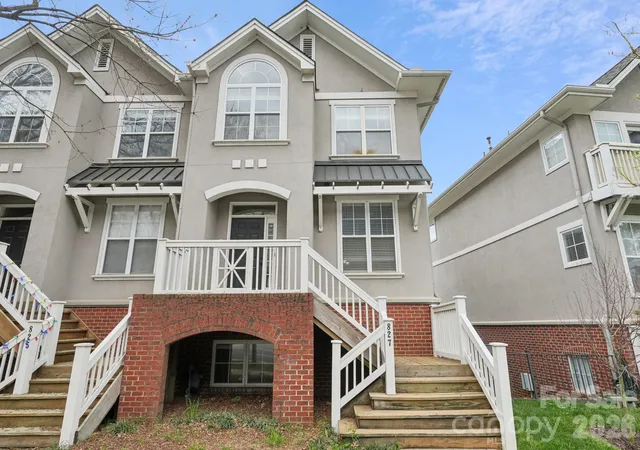 1st image of 827 4th St W, Charlotte, NC 28202 | MLS# 4403569