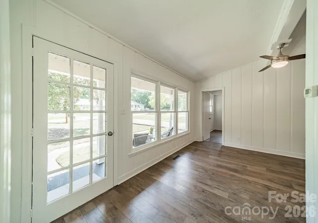 Photo 4 of Single family home for sale at 109 W Leroy St, Fort Mill, SC 29715 | MLS# 4403602 | Listing updated on 2026-08-28