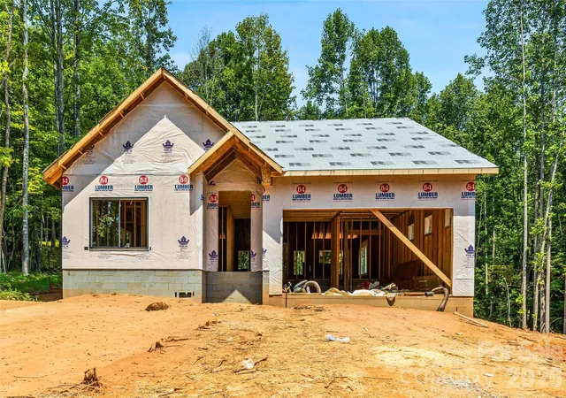 Photo 2 of Single family home for sale at 107 Catatoga Trl, Marion, NC 83452 | MLS# 4403603 | Listing updated on 2026-08-28