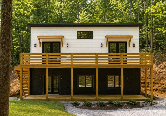 Photo 1 of Single family home for sale at 119 Catatoga Trl, Marion, NC 83452 | MLS# 4403608 | Listing updated on 2026-08-26