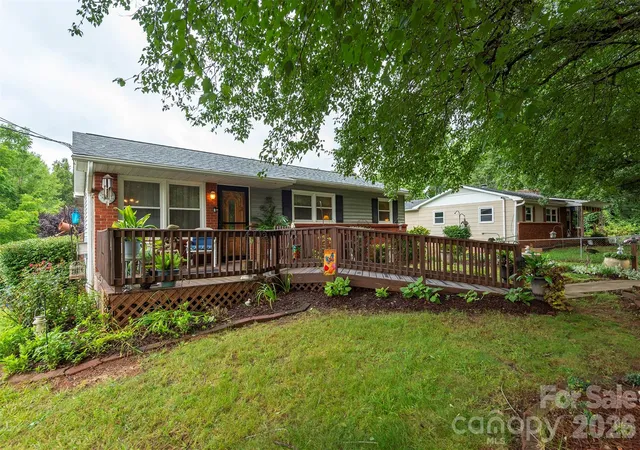3rd image of 424 Lower Grassy Branch Rd, Asheville, NC 28805 | MLS# 4403617