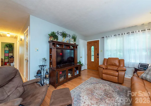 4th image of 424 Lower Grassy Branch Rd, Asheville, NC 28805 | MLS# 4403617