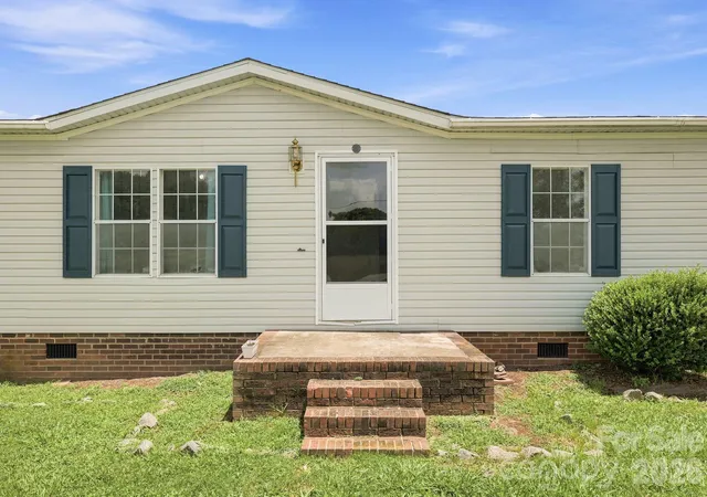 2nd image of 2299 Dellinger Dr, Newton, NC 28658 | MLS# 4403619