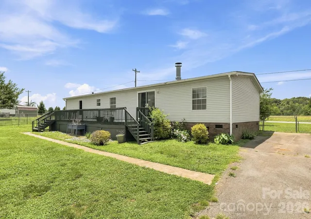 4th image of 2299 Dellinger Dr, Newton, NC 28658 | MLS# 4403619