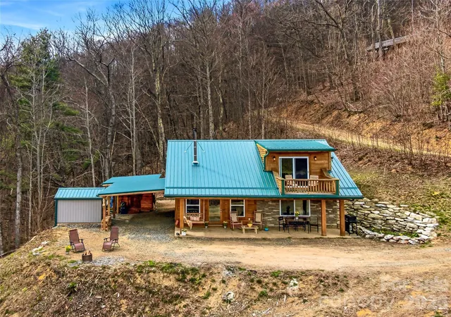 Photo 1 of Single family home for sale at 131 White Oak Way, Hot Springs, NC 28743 | MLS# 4403627 | Listing updated on 2026-08-14