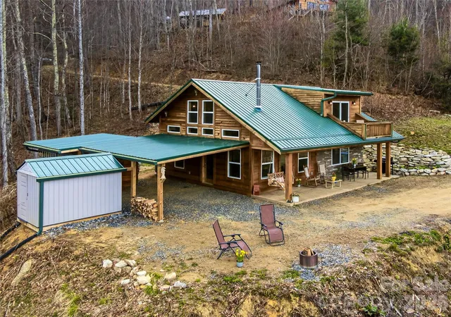 Photo 2 of Single family home for sale at 131 White Oak Way, Hot Springs, NC 28743 | MLS# 4403627 | Listing updated on 2026-08-14
