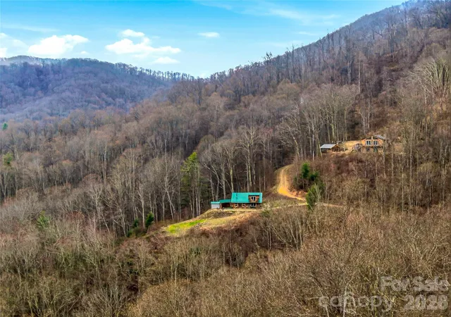 Photo 4 of Single family home for sale at 131 White Oak Way, Hot Springs, NC 28743 | MLS# 4403627 | Listing updated on 2026-08-14