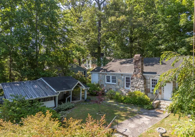 Photo 3 of Single family home for sale at 720 Sylvan Blvd, Hendersonville, NC 28791 | MLS# 4403637 | Listing updated on 2026-09-04