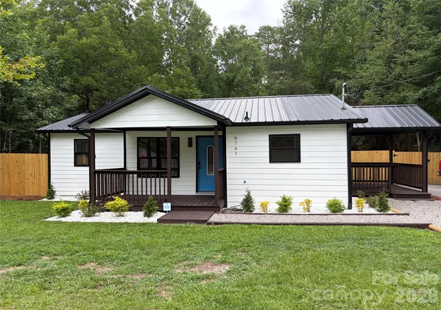 Photo 1 of Single family home for sale at 8761 Old Wire Rd, Laurel Hill, NC 28351 | MLS# 4403641 | Listing updated on 2026-08-16