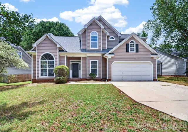 Photo 1 of Single family home for sale at 8511 Albury Walk Ln, Charlotte, NC 28277 | MLS# 4403650 | Listing updated on 2026-10-08