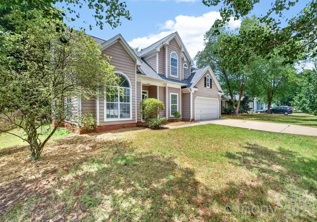 Photo 2 of Single family home for sale at 8511 Albury Walk Ln, Charlotte, NC 28277 | MLS# 4403650 | Listing updated on 2026-10-08