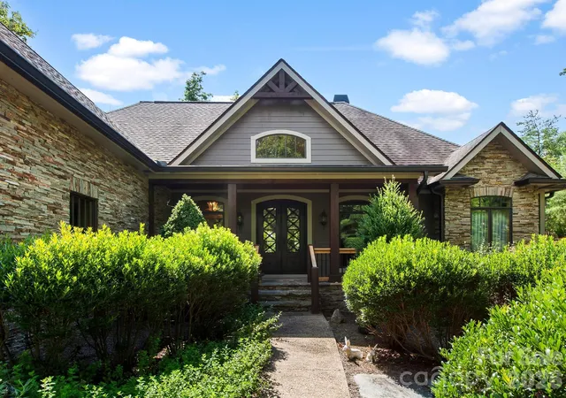 Photo 3 of Single family home for sale at 600 White Water Way, Marshall, NC 28753 | MLS# 4403673 | Listing updated on 2026-07-26
