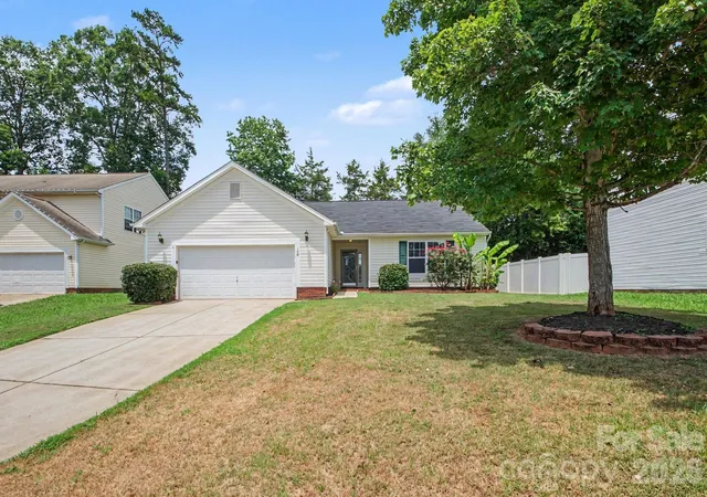 Photo 1 of Single family home for sale at 108 Briarwood Ln, Mount Holly, NC 28120 | MLS# 4403680 | Listing updated on 2026-10-06
