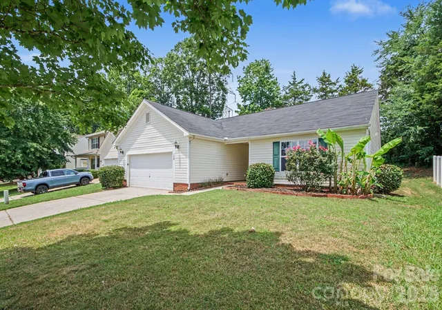 Photo 2 of Single family home for sale at 108 Briarwood Ln, Mount Holly, NC 28120 | MLS# 4403680 | Listing updated on 2026-10-06