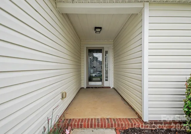 Photo 3 of Single family home for sale at 108 Briarwood Ln, Mount Holly, NC 28120 | MLS# 4403680 | Listing updated on 2026-10-06