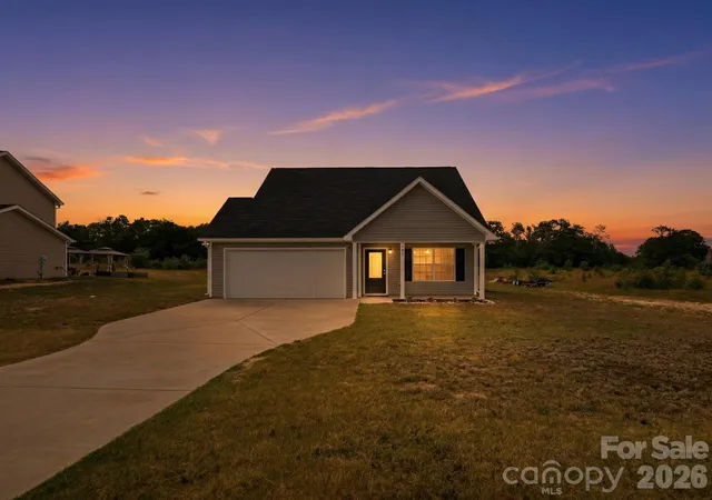 Photo 1 of Single family home for sale at 981 Airport Rd, Pageland, SC 29728 | MLS# 4403685 | Listing updated on 2026-07-16
