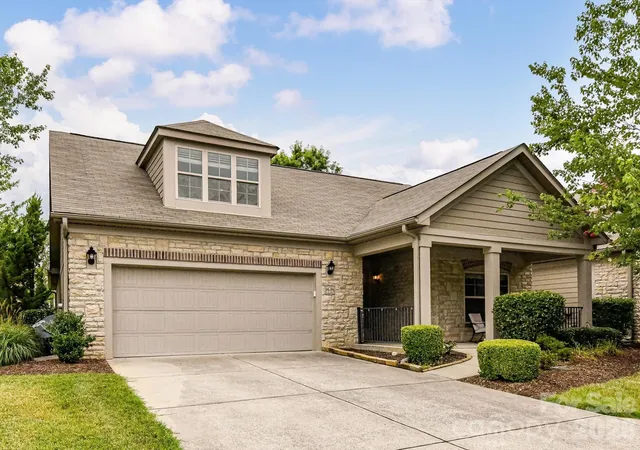 Listing Photo 3 - Condo for sale in building located at 4415 Parkgate Dr, Matthews, NC 28105