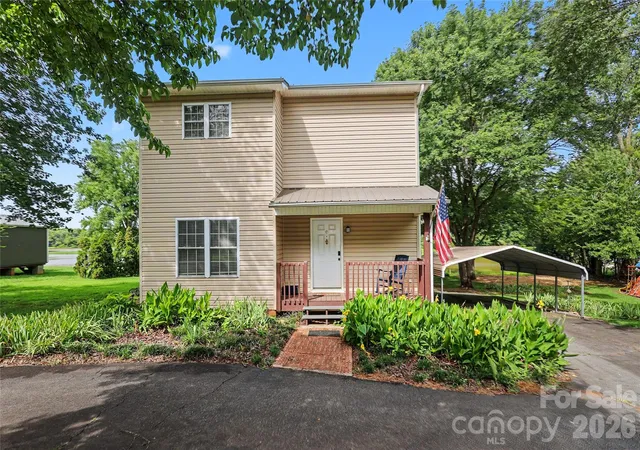 Photo 2 of Single family home for sale at 294 Riverview Blvd, Lexington, NC 27292 | MLS# 4403702 | Listing updated on 2026-08-27