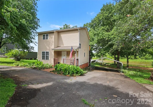 Photo 3 of Single family home for sale at 294 Riverview Blvd, Lexington, NC 27292 | MLS# 4403702 | Listing updated on 2026-08-27